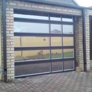 Single Garage door with motor
